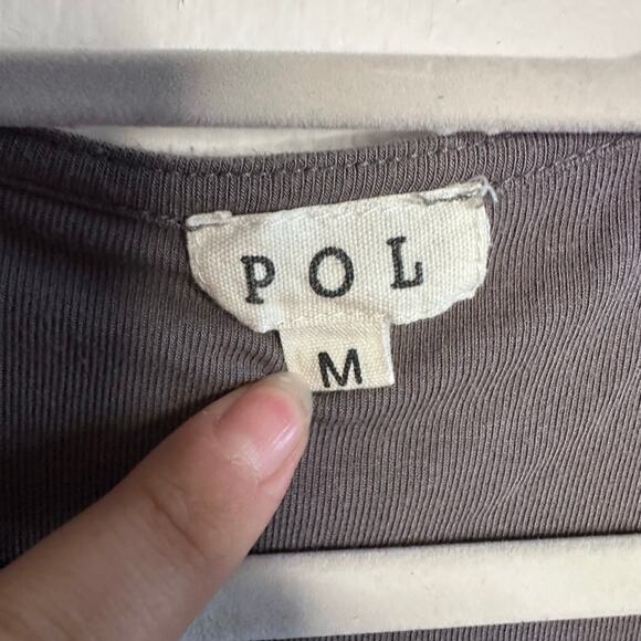 Pol grey deep vneck boho tshirt size medium - Picture 4 of 5